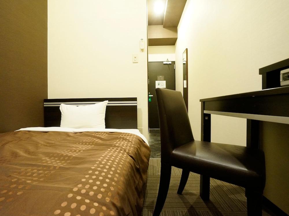 HOTEL LiVEMAX BUDGET Esaka Suita Eksteriør billede